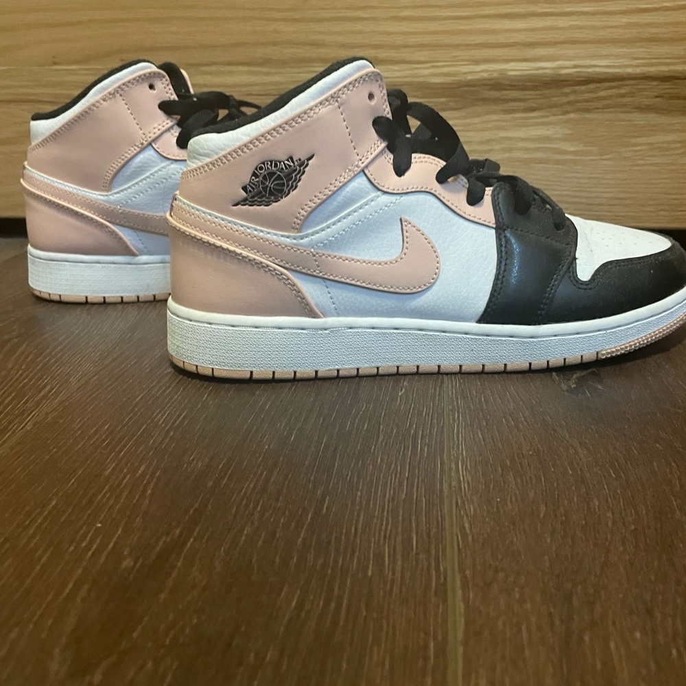 Air Jordan 1